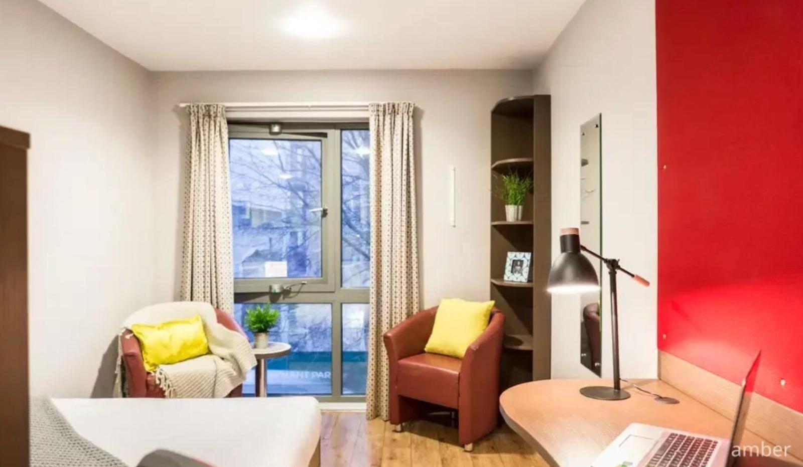 Apartment Student Only, Private In