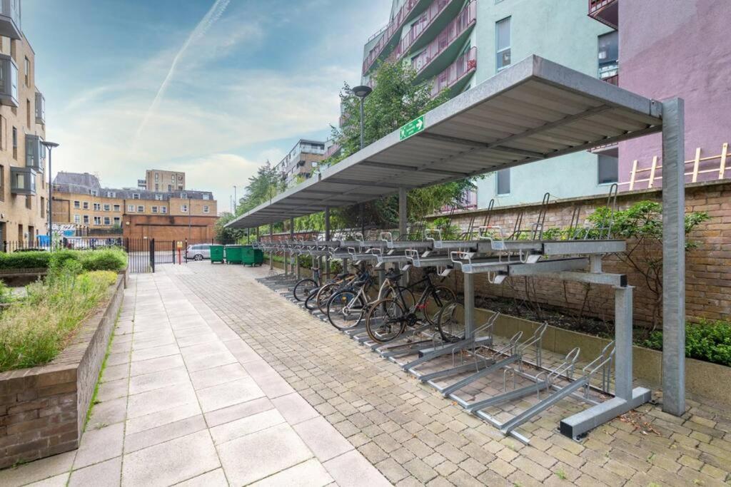 Apartment Student Only, Private In