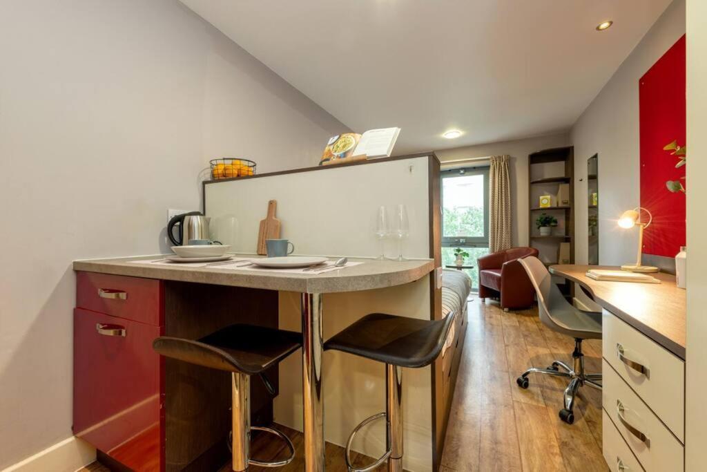 Appartamento Student Only, Private In *